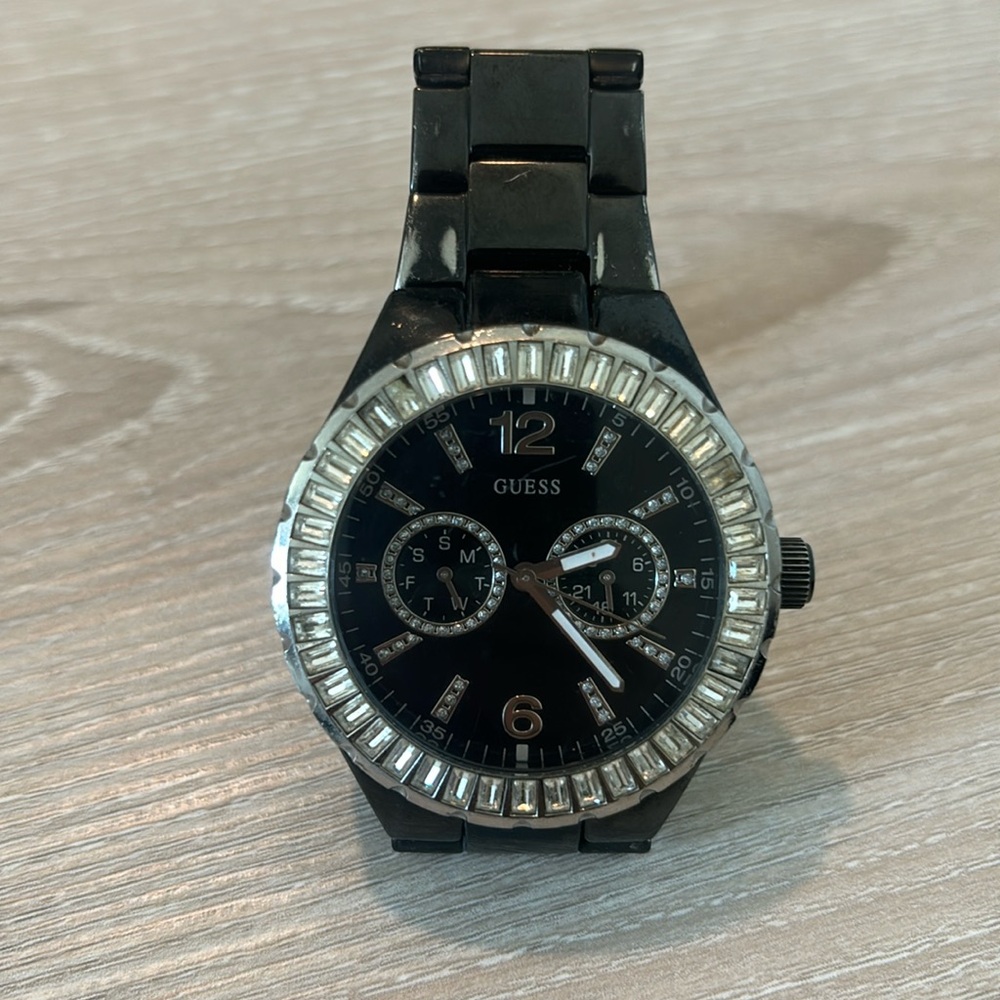 Pre owned Authentic GUESS G13553L Black Ion Plated